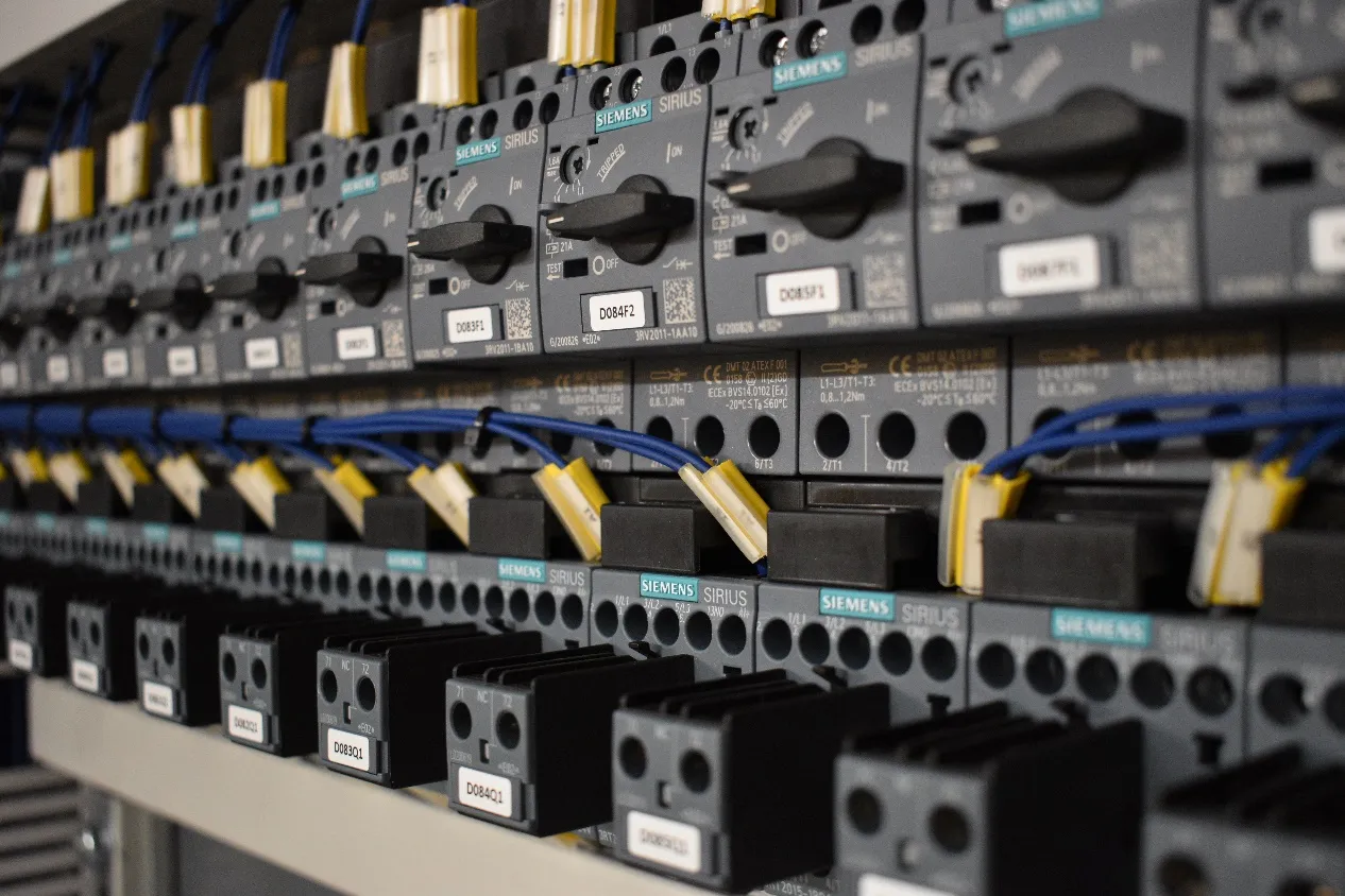Electrical components in control panel